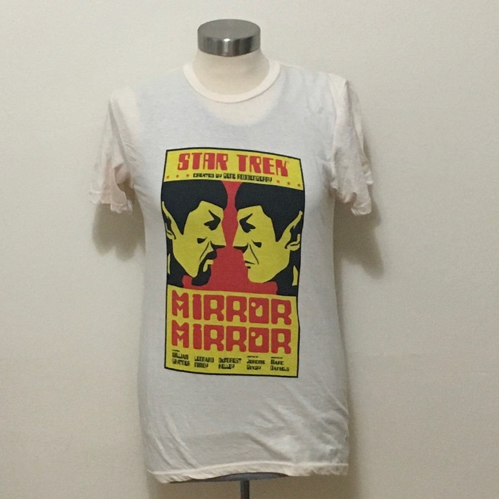 NWOT Star Trek Graphic T-shirt size small - Picture 4 of 5